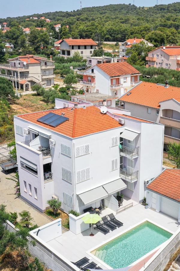 Leona Apartment Bibinje