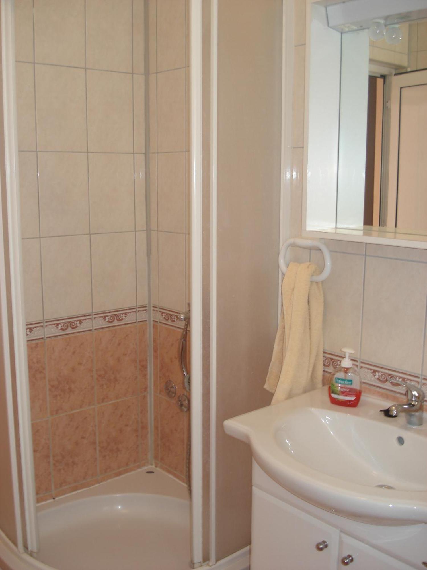 Apartment Leona *