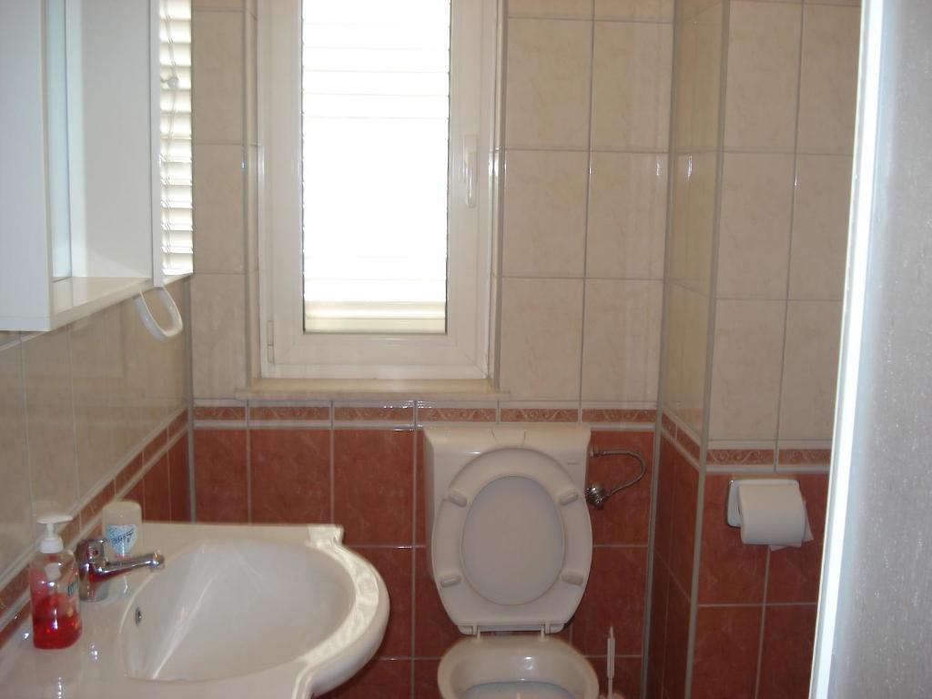 Apartment Leona *